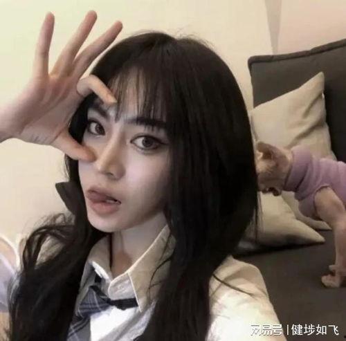 吃瓜网红图片头像女生版,揭秘网红吃瓜头像背后的魅力风采