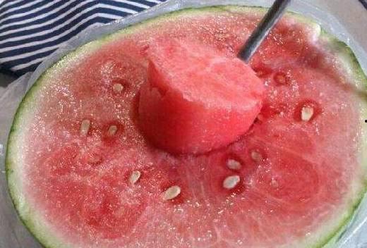 网红大勺子吃瓜视频播放,揭秘娱乐圈幕后真相