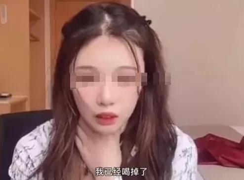美女吃瓜网红事件视频,揭秘网络红人的争议瞬间