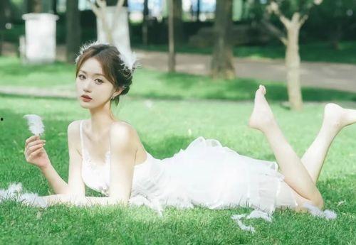 女子吃瓜网红视频大全集,揭秘网络红人的瓜田秘事