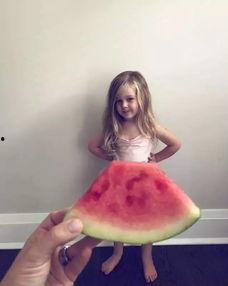 网红雅典娜liya吃瓜