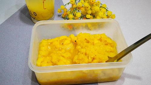 网红菠萝酱吃瓜