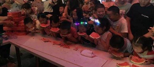 网红考场吃瓜视频