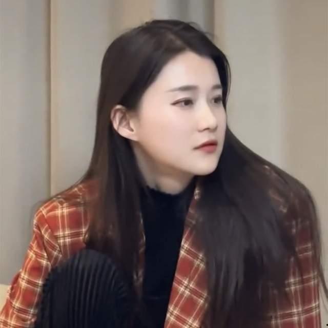 吃瓜图片网红女孩头像,网红女孩头像的吃瓜风采