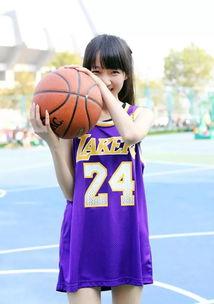 打篮球女生网红吃瓜视频,一场青春与潮流的碰撞