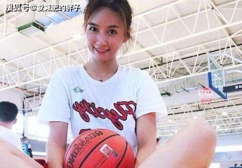打篮球女生网红吃瓜视频,一场青春与潮流的碰撞